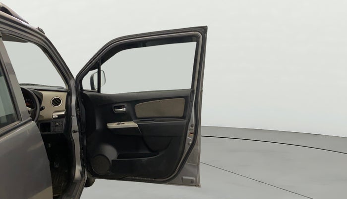 2016 Maruti Wagon R 1.0 LXI, CNG, Manual, 62,676 km, RHS Front Door