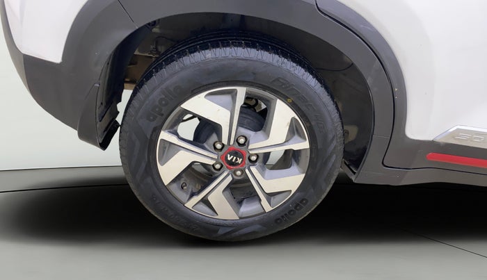 2020 KIA SONET GTX PLUS 1.5 AT, Diesel, Automatic, 97,106 km, Right Rear Wheel