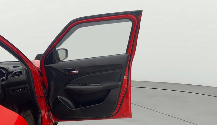 2021 Maruti Swift VXI, Petrol, Manual, 30,823 km, RHS Front Door