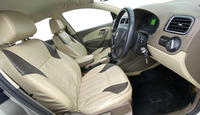 2013 Skoda Rapid ELEGANCE 1.6 MPI MT, Petrol, Manual, 76,819 km, Right Side Front Door Cabin