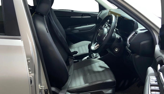 2022 KIA SONET HTK PLUS 1.2, Petrol, Manual, 17,803 km, Right Side Front Door Cabin