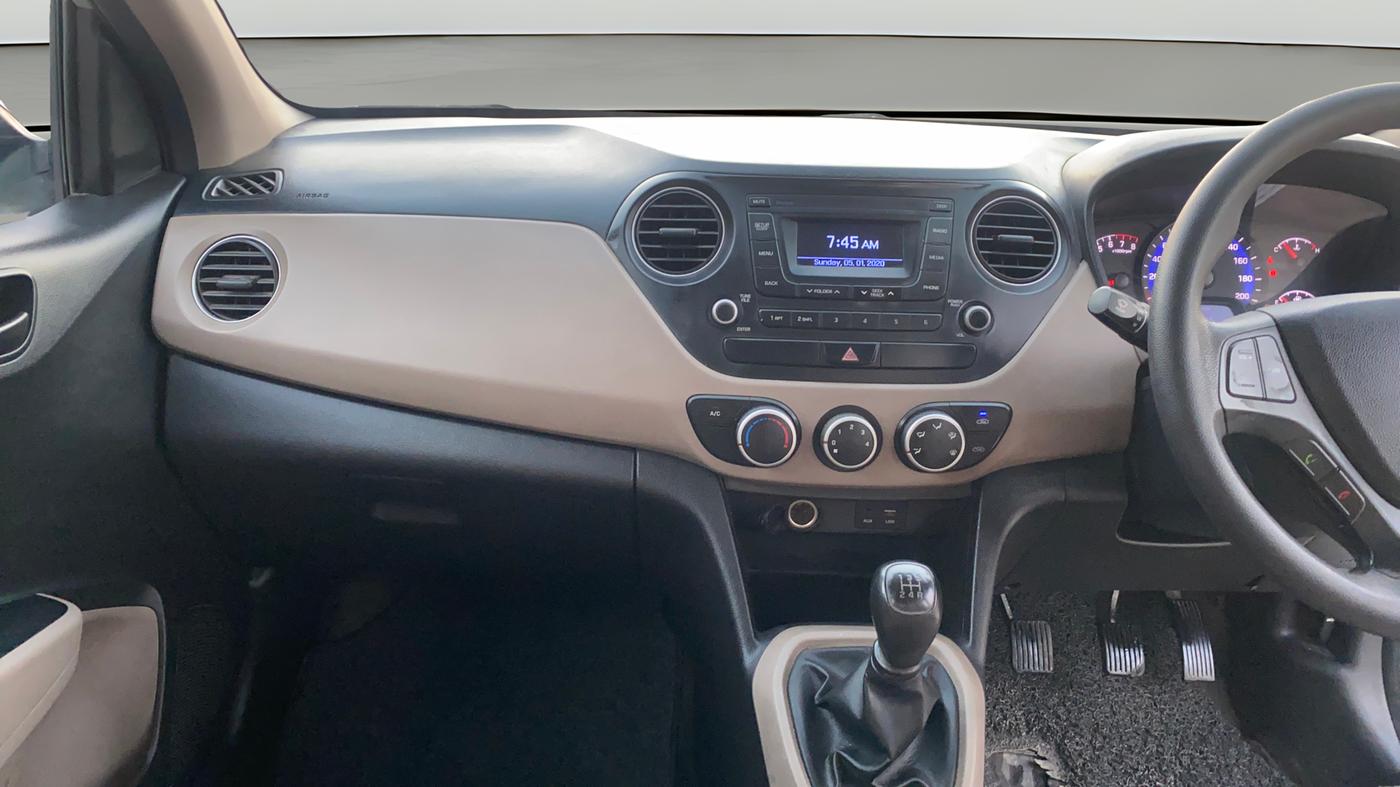 2017 Hyundai Xcent E+, Petrol, Manual, 1,01,762 km, Air Conditioner