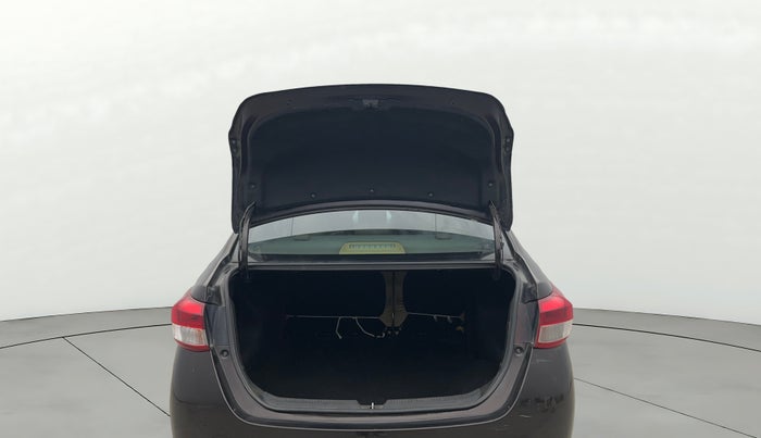 2018 Toyota YARIS J MT, Petrol, Manual, 32,291 km, Boot Door Open