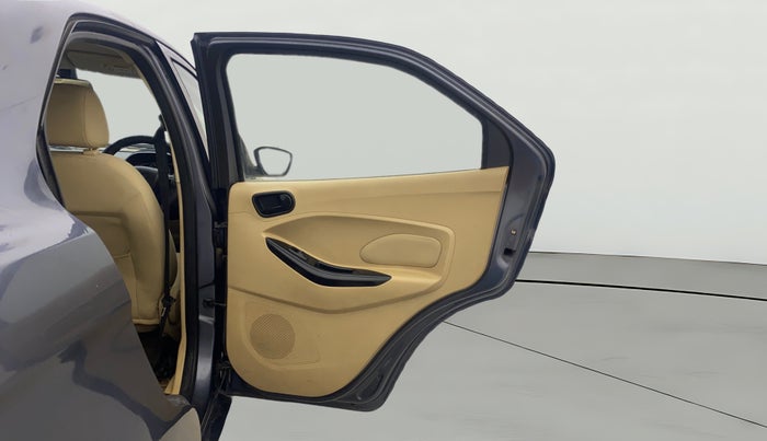 2017 Ford Figo Aspire TITANIUM1.5 DIESEL, Diesel, Manual, 1,25,588 km, RHS Rear Door