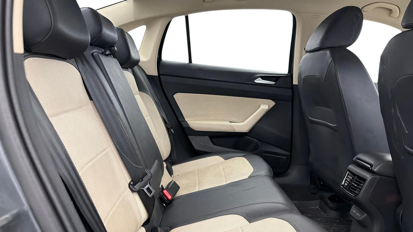 2023 Volkswagen VIRTUS TOPLINE TSI 1.0 AT, Petrol, Automatic, 38,311 km, Right Side Rear Door Cabin