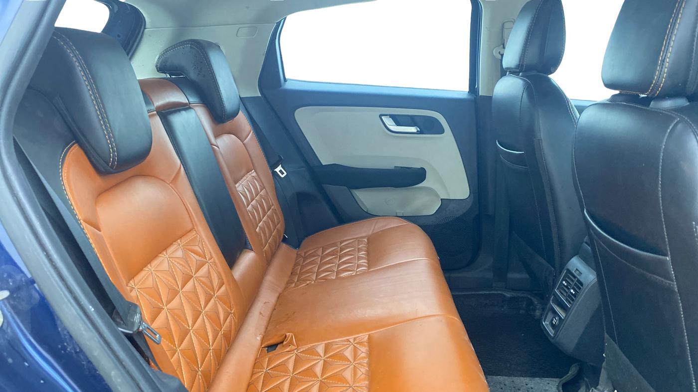 2023 Tata ALTROZ XZ PLUS SUNROOF CNG, CNG, Manual, 46,617 km, Right Side Rear Door Cabin