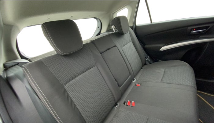 2017 Maruti S Cross ZETA 1.3, Diesel, Manual, 1,02,030 km, Right Side Rear Door Cabin