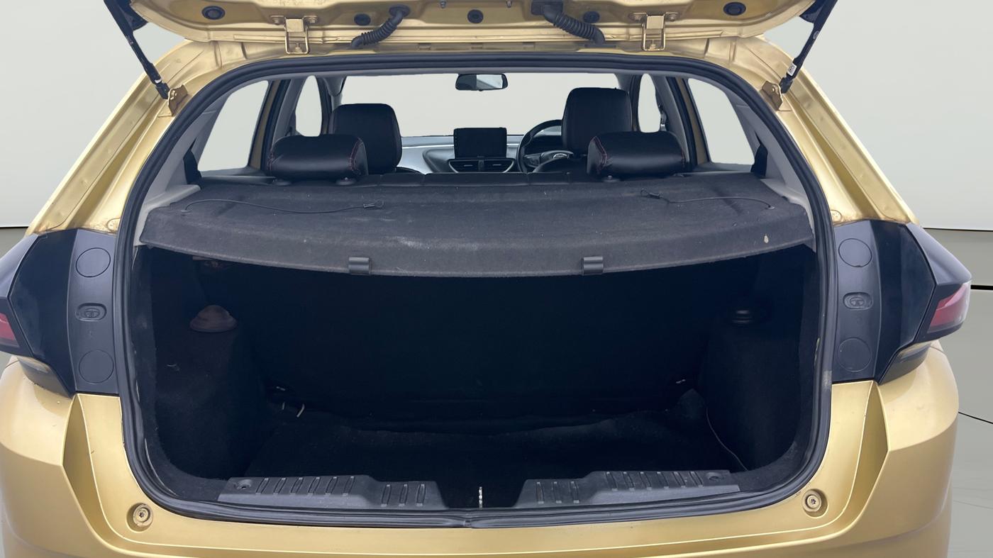 2020 Tata ALTROZ XZ PETROL, Petrol, Manual, 1,15,804 km, Boot Open Zoomed View