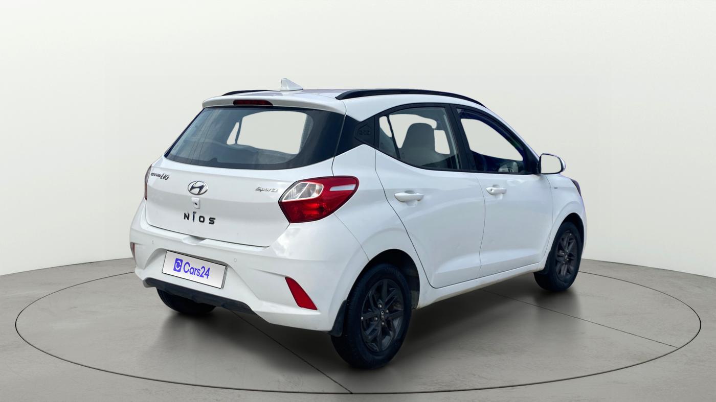 2020 Hyundai GRAND I10 NIOS SPORTZ 1.2 KAPPA VTVT, Petrol, Manual, 26,206 km, Right Back Diagonal