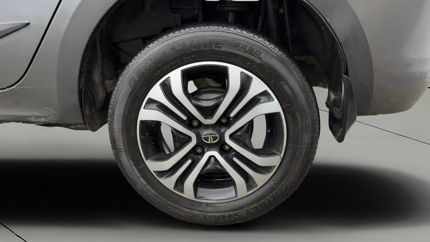 2023 Tata TIGOR XZ PLUS CNG, CNG, Manual, 1,15,173 km, Left Rear Wheel