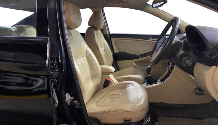 2014 Hyundai Verna FLUIDIC 1.4 VTVT CX, Petrol, Manual, 60,889 km, Right Side Front Door Cabin