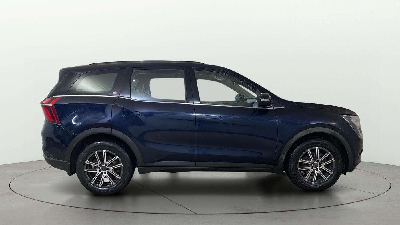 2021 Mahindra XUV700 AX 7 P MT 7 STR, Petrol, Manual, 79,059 km, Right Side View