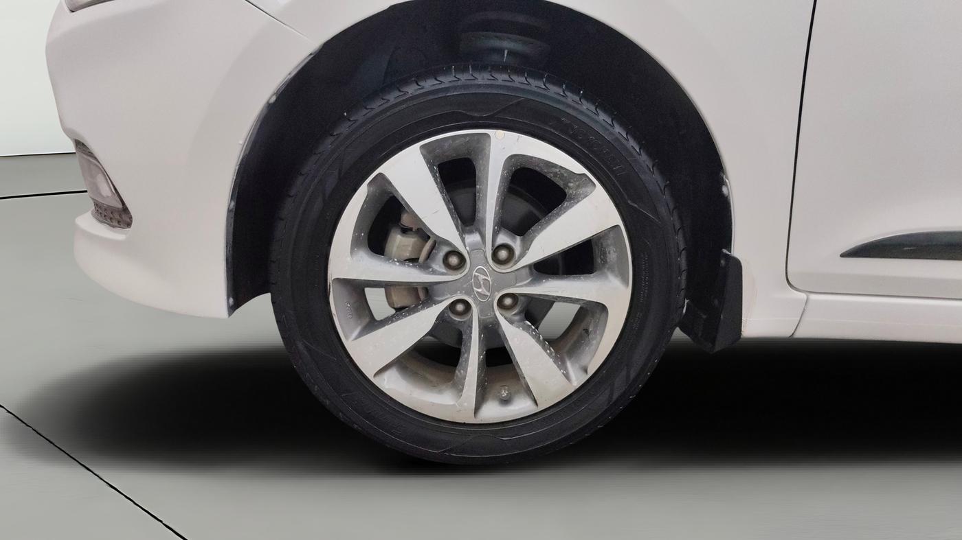 2015 Hyundai Elite i20 ASTA 1.2, Petrol, Manual, 73,171 km, Left Front Wheel