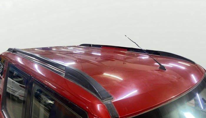 2016 Mahindra TUV300 T8, Diesel, Manual, 30,761 km, Roof