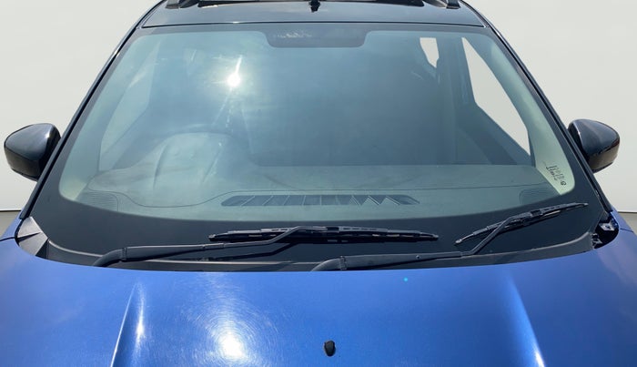 2023 Renault TRIBER RXZ, Petrol, Manual, 48,161 km, Front Windshield