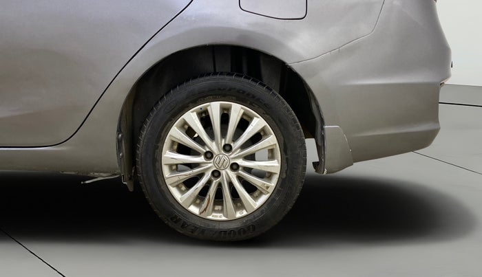 2015 Maruti Ciaz ZXI, Petrol, Manual, 96,632 km, Left Rear Wheel