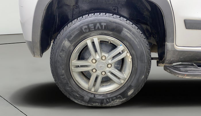 2019 Mahindra TUV300 T10, Diesel, Manual, 32,275 km, Right Rear Wheel