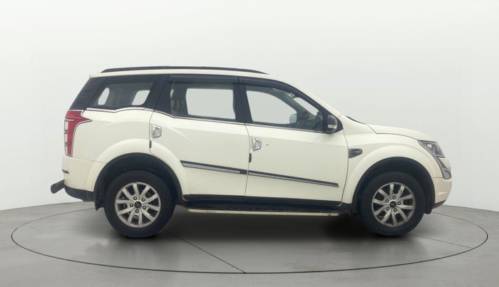 2015 Mahindra XUV500 W10 AWD, Diesel, Manual, 1,08,006 km, Right Side View