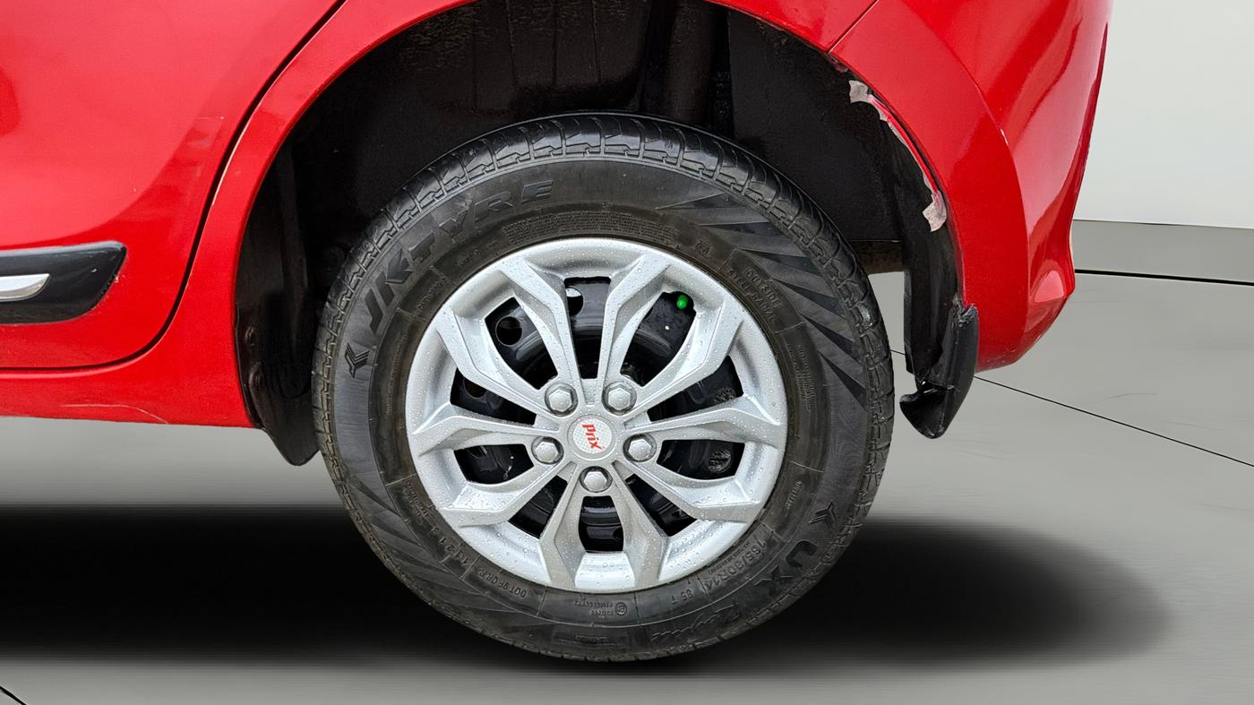 2021 Maruti Swift VXI AMT, Petrol, Automatic, 49,557 km, Left Rear Wheel