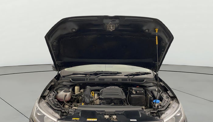 2023 Volkswagen VIRTUS TOPLINE TSI 1.0 AT, Petrol, Automatic, 59,729 km, Open Bonet