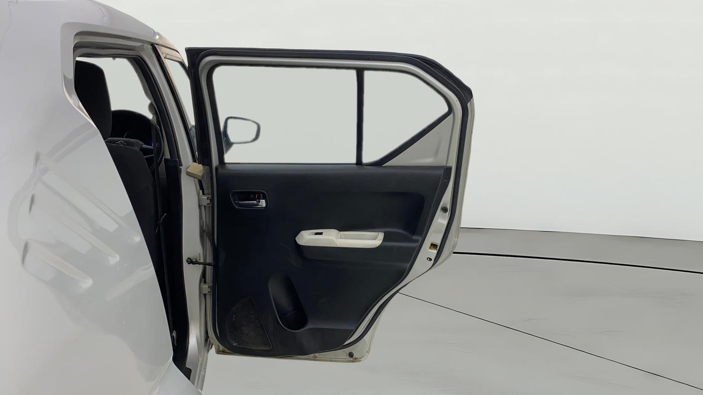 2017 Maruti IGNIS DELTA 1.2 AMT, CNG, Automatic, 1,32,357 km, RHS Rear Door