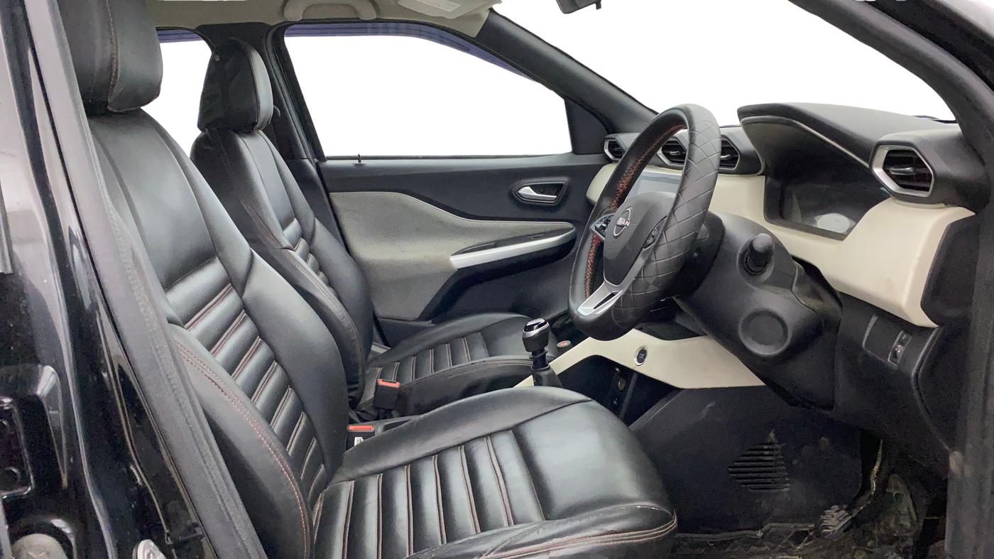 2022 Nissan MAGNITE XV MT, Petrol, Manual, 31,159 km, Right Side Front Door Cabin