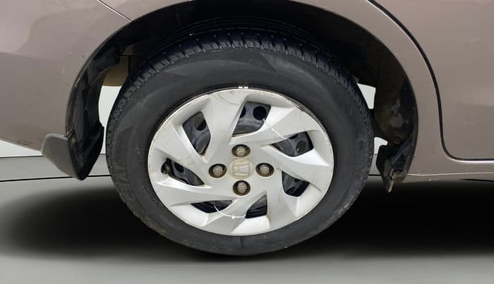 2014 Honda Amaze 1.5L I-DTEC SX, Diesel, Manual, 1,04,927 km, Right Rear Wheel