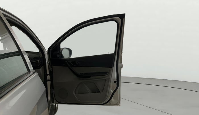 2019 Tata Tiago XT PETROL, Petrol, Manual, 37,833 km, RHS Front Door