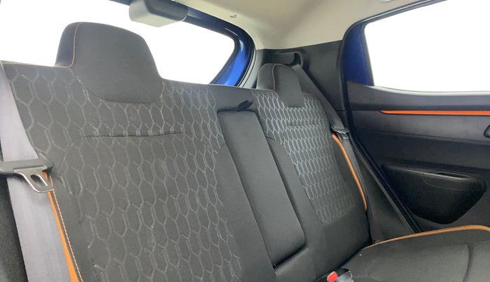 2019 Renault Kwid CLIMBER 1.0 AMT, Petrol, Automatic, 15,476 km, Right Side Rear Door Cabin