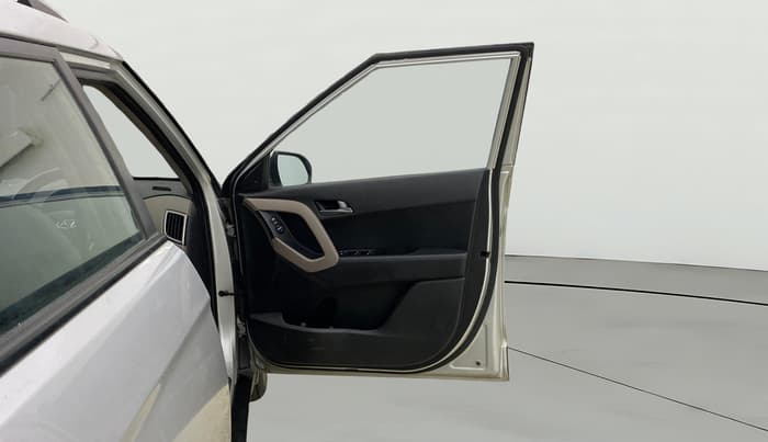 2016 Hyundai Creta SX PLUS 1.6 PETROL, Petrol, Manual, 81,330 km, RHS Front Door