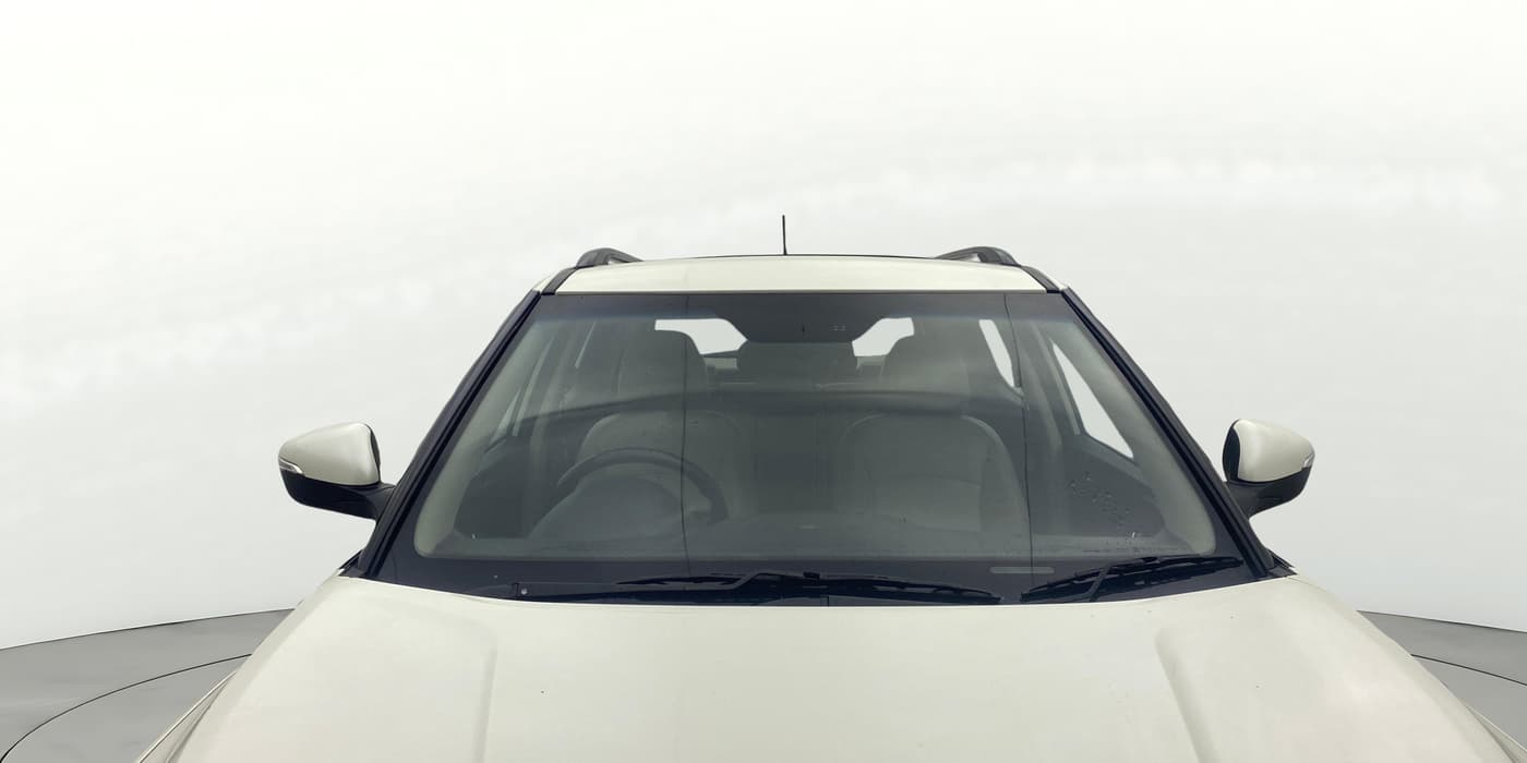 2021 Mahindra XUV300 W8 (O) 1.5 DIESEL, Diesel, Manual, 85,655 km, Front Windshield