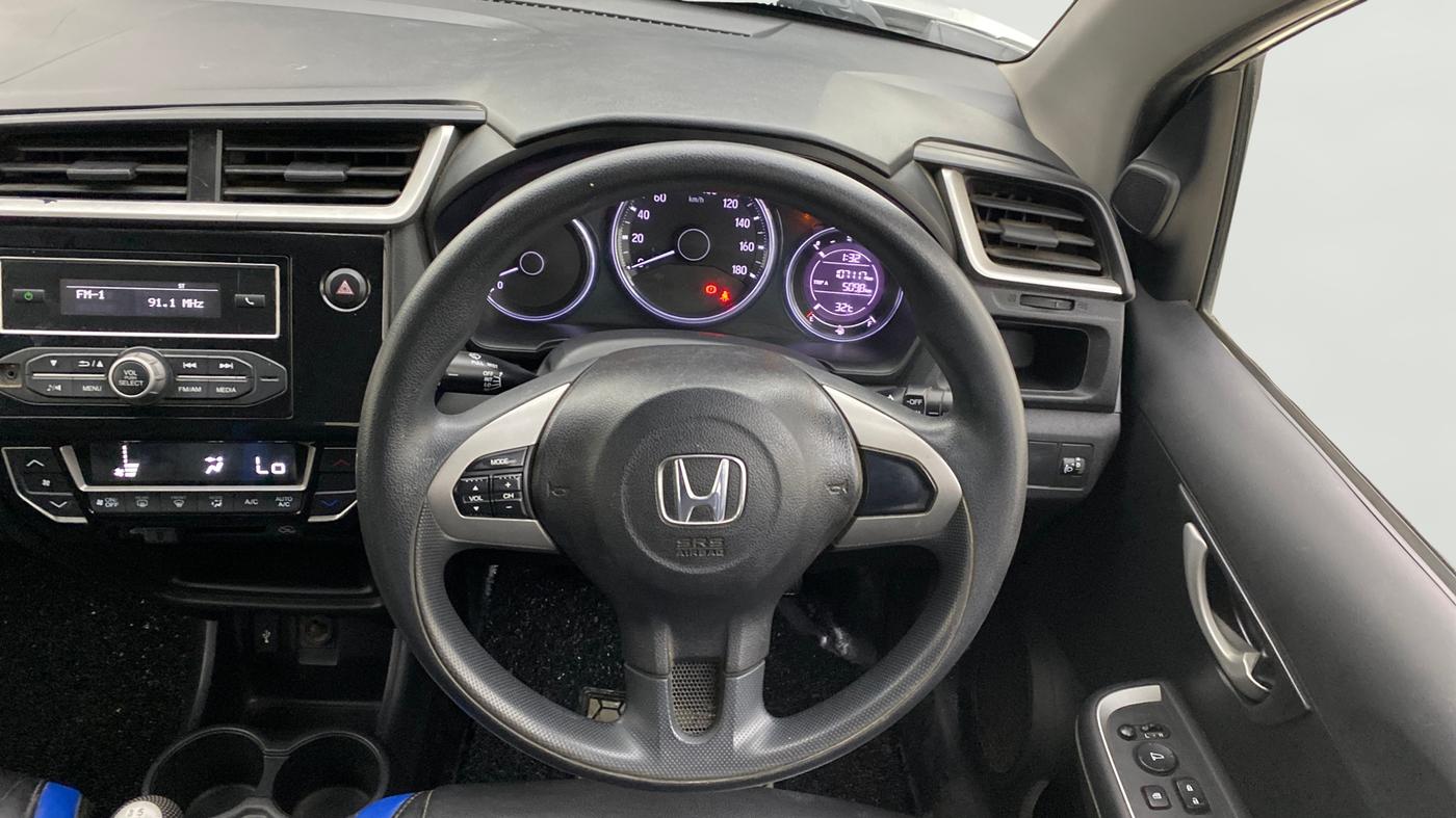 2017 Honda BR-V 1.5L I-VTEC V, Petrol, Manual, 1,07,116 km, Steering Wheel Close Up