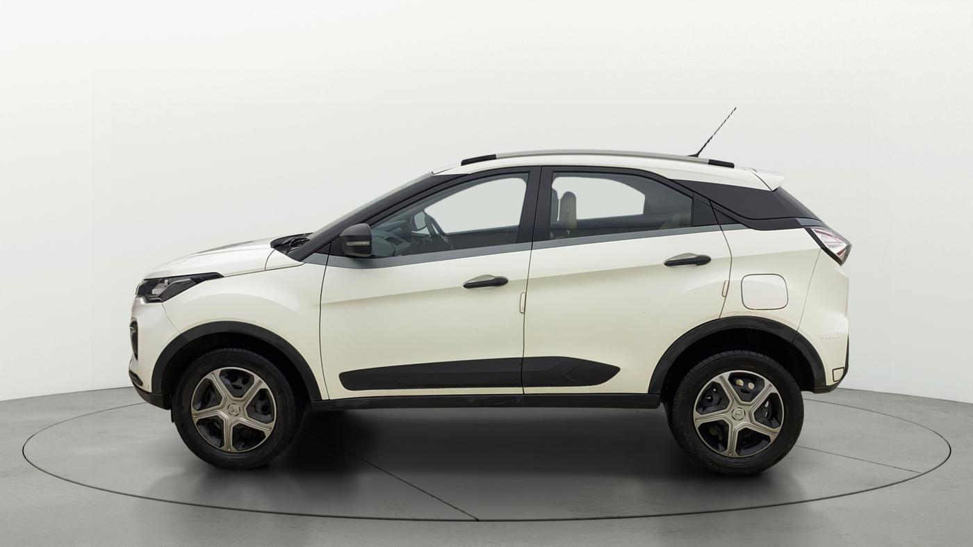 2021 Tata NEXON XMA DIESEL, Diesel, Automatic, 61,099 km, Left Side