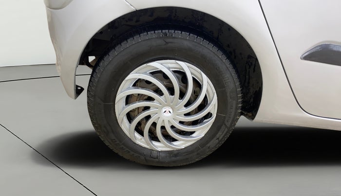 2013 Hyundai i10 MAGNA 1.2, CNG, Manual, 75,726 km, Right Rear Wheel