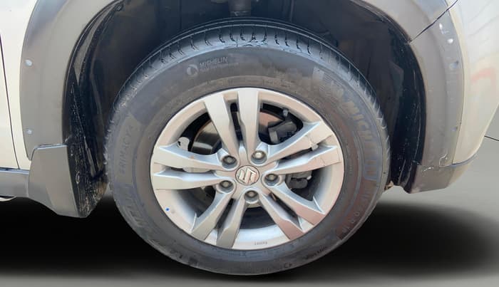 2017 Maruti Vitara Brezza ZDI, Diesel, Manual, 1,18,691 km, Right Front Wheel