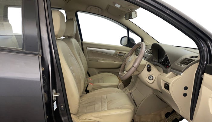 2014 Maruti Ertiga VXI CNG, CNG, Manual, 77,691 km, Right Side Front Door Cabin