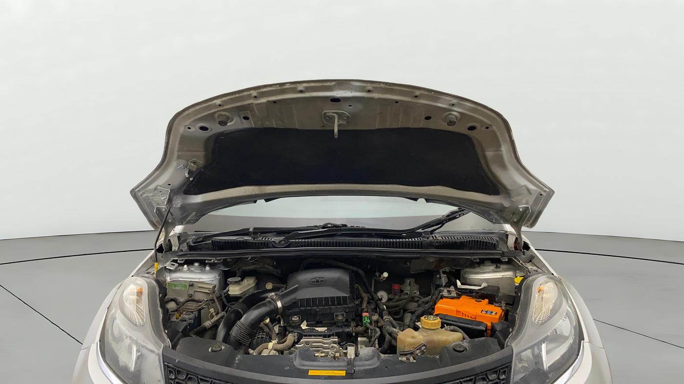 2018 Tata NEXON XM PETROL, CNG, Manual, 1,00,474 km, Open Bonet