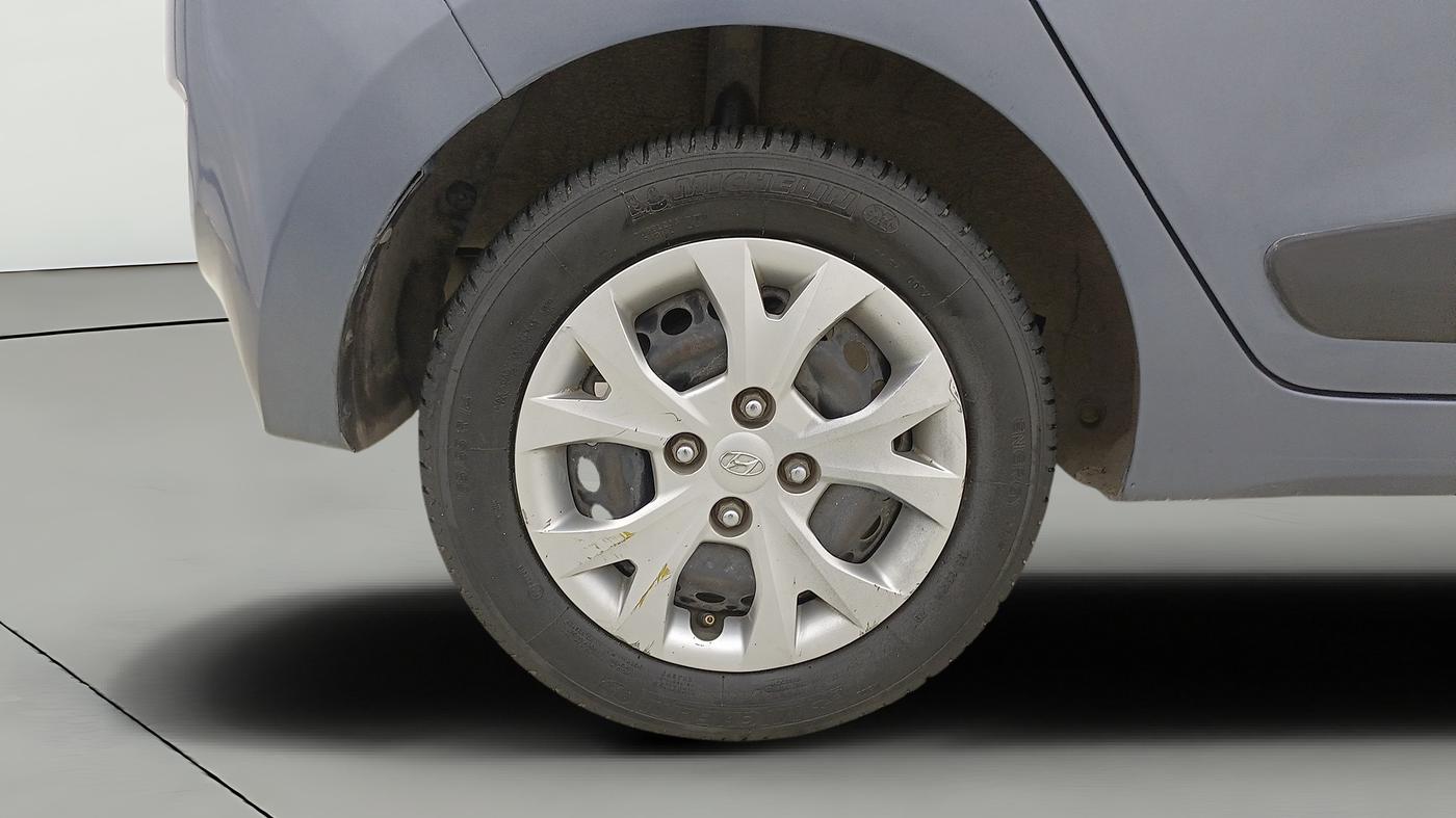 2014 Hyundai Grand i10 MAGNA 1.2 KAPPA VTVT, Petrol, Manual, 64,111 km, Right Rear Wheel