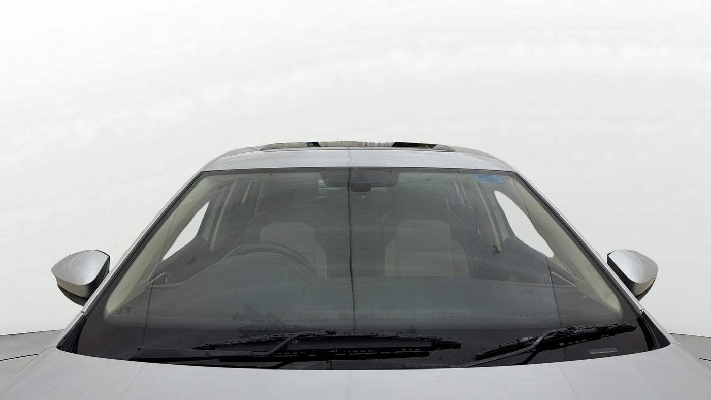 2022 Volkswagen VIRTUS TOPLINE TSI 1.0 MT, Petrol, Manual, 30,440 km, Front Windshield