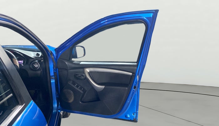 2020 Renault Duster RXS 1.5 PETROL MT, Petrol, Manual, 49,682 km, RHS Front Door