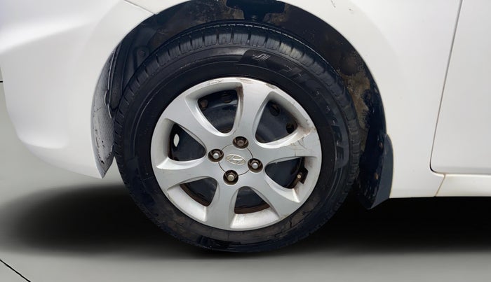 2014 Hyundai Verna FLUIDIC 1.6 VTVT EX, Petrol, Manual, 1,05,898 km, Left Front Wheel