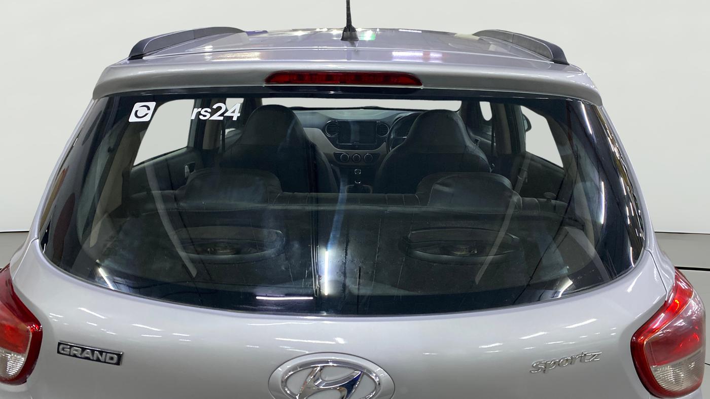 2014 Hyundai Grand i10 SPORTZ 1.2 KAPPA VTVT, Petrol, Manual, 94,018 km, Rear Windshield