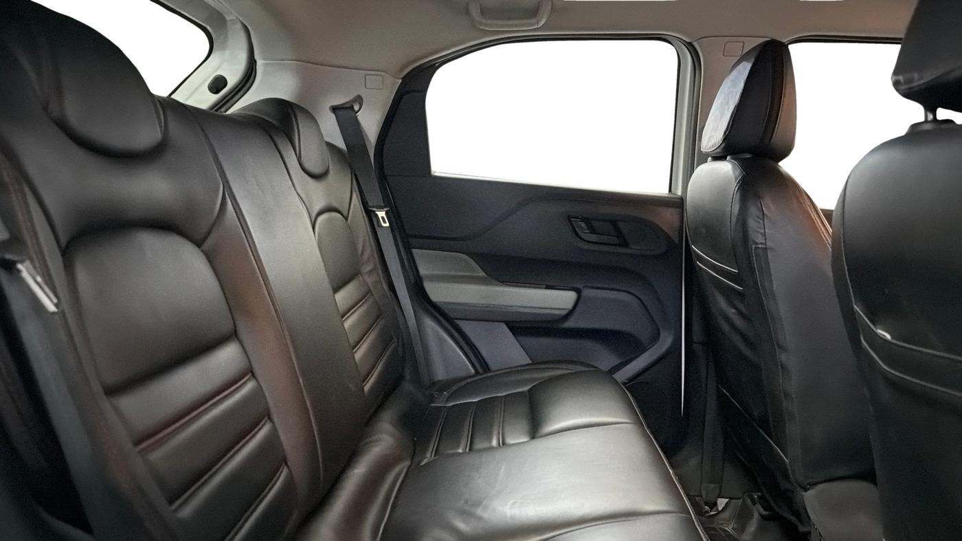 2024 Tata PUNCH ADVENTURE RHYTHM CNG MT, CNG, Manual, 50,048 km, Right Side Rear Door Cabin