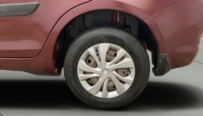 2016 Maruti Swift Dzire VXI, Petrol, Manual, 75,701 km, Left Rear Wheel