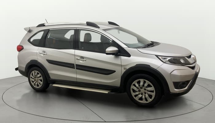 2017 Honda BR-V 1.5L I-VTEC S, Petrol, Manual, 70,850 km, Right Front Diagonal
