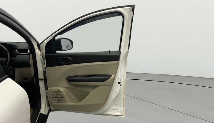 2023 Renault TRIBER RXL MT, Petrol, Manual, 82,736 km, RHS Front Door