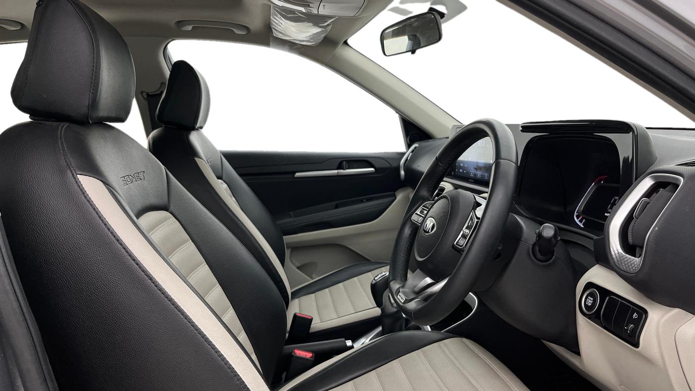 2020 KIA SONET HTX 1.0 IMT, Petrol, Manual, 34,064 km, Right Side Front Door Cabin