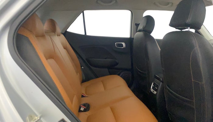 2019 Hyundai VENUE S 1.2, Petrol, Manual, 68,423 km, Right Side Rear Door Cabin