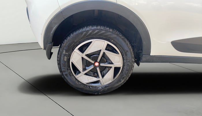 2019 Tata NEXON XMA DIESEL, Diesel, Automatic, 1,18,349 km, Right Rear Wheel