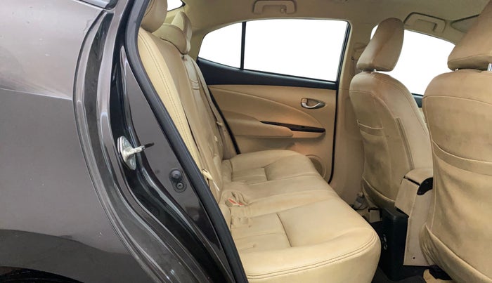 2021 Toyota YARIS G MT, Petrol, Manual, 39,157 km, Right Side Rear Door Cabin